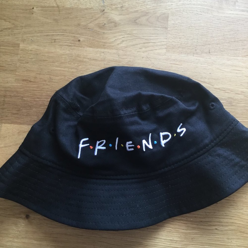 Friends bucket hat new with out tags black